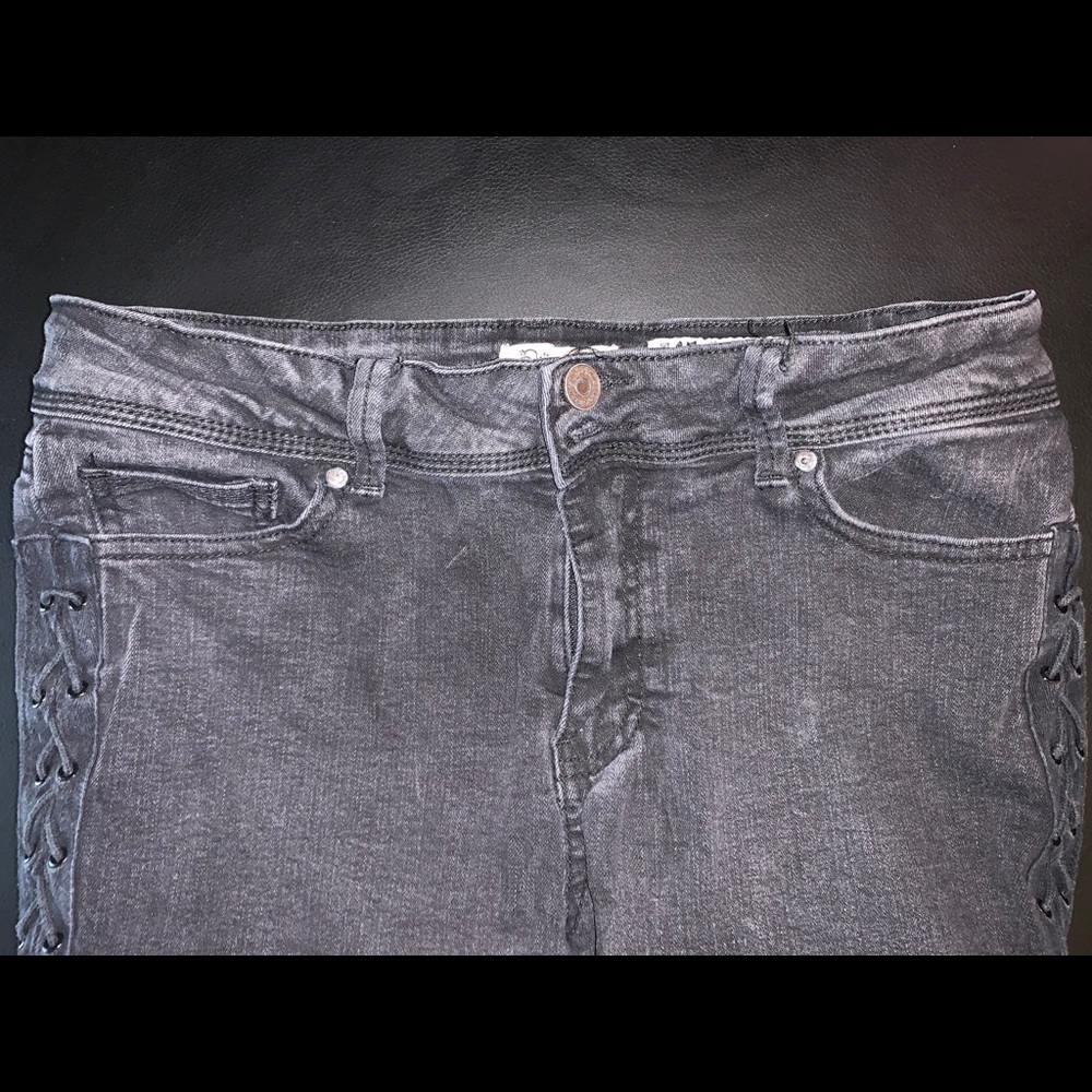 black skinny jeans